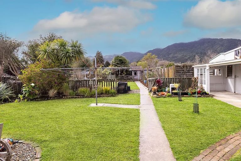Photo of property in 44 Stirling Street, Te Aroha, 3320