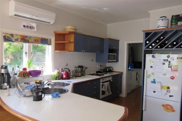 Photo of property in 7 Saint Michaels Crescent, Kelburn, Wellington, 6012