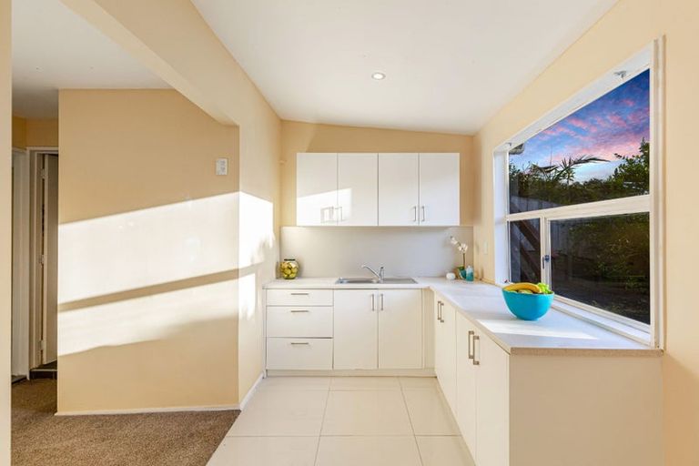 Photo of property in 37 Kamara Road, Glen Eden, Auckland, 0602