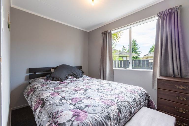 Photo of property in 90 Fergusson Street, Woodville, 4920