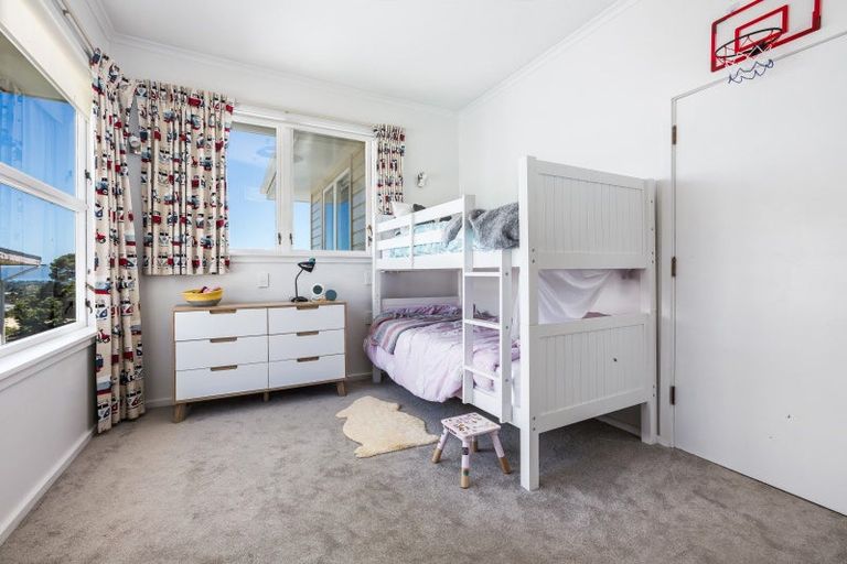 Photo of property in 18 Tui Crescent, Waikanae, 5036