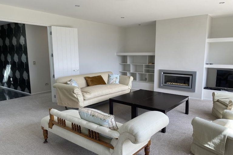 Photo of property in 7 Valley Crescent, Wanaka, 9305