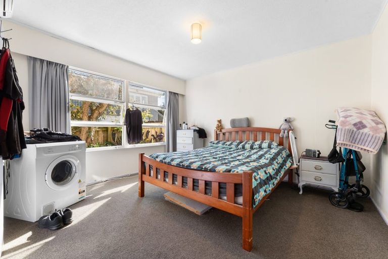 Photo of property in 15 Jaemont Avenue, Te Atatu South, Auckland, 0610