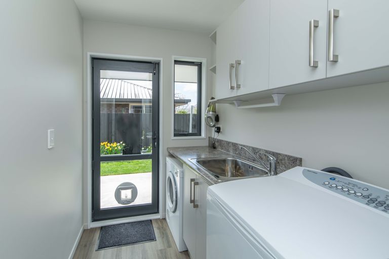 Photo of property in 28 Surfers Place, North New Brighton, Christchurch, 8083