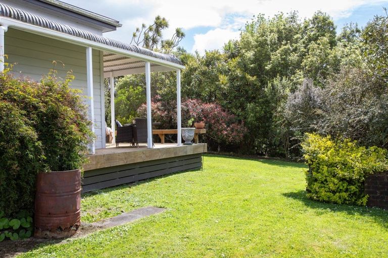 Photo of property in 143 Adelaide Road, Dannevirke, 4930
