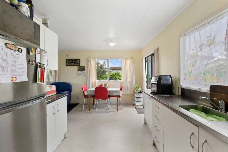 Photo of property in 86 Finlayson Avenue, Clendon Park, Auckland, 2103
