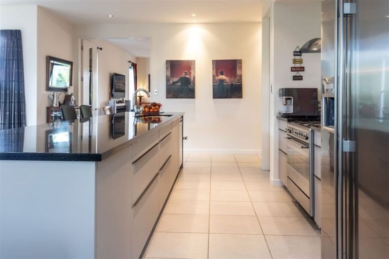 Photo of property in 64 Woodhurst Drive, Casebrook, Christchurch, 8051