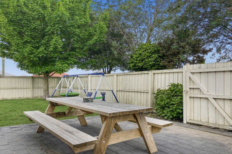 Photo of property in 84 Gilberthorpes Road, Hei Hei, Christchurch, 8042