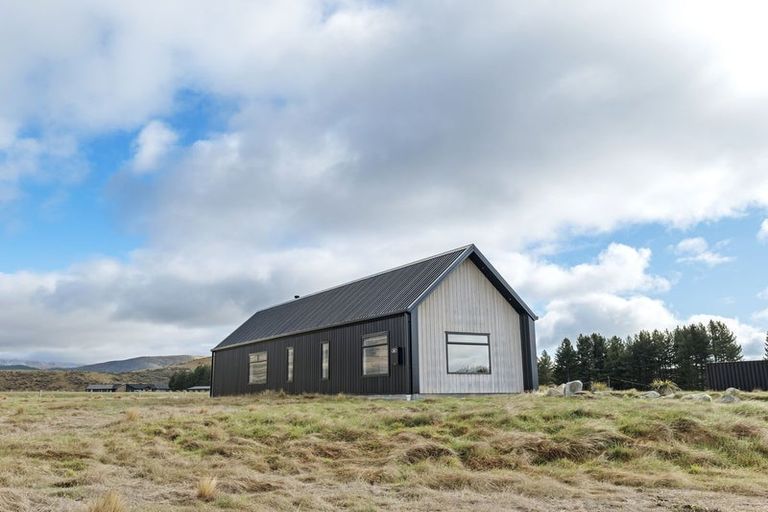 Photo of property in 200 Manuka Terrace, Ben Ohau, Twizel, 7999