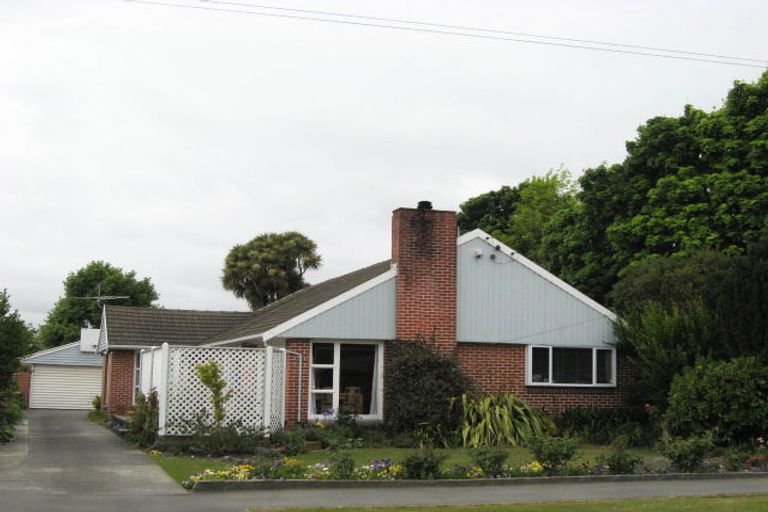 Photo of property in 17 Derwent Street, Bryndwr, Christchurch, 8053