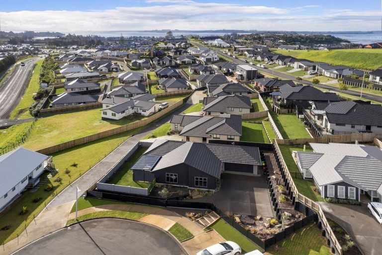 Photo of property in 6 Herring Place, Omokoroa, 3114