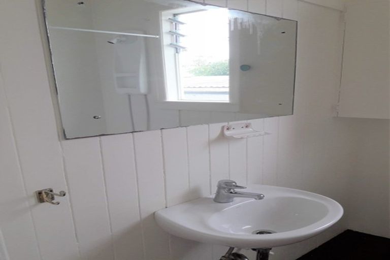 Photo of property in 2 Kerr Street, Devonport, Auckland, 0624