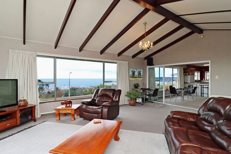 Photo of property in 17 Oakleigh Crescent, Oamaru North, Oamaru, 9400