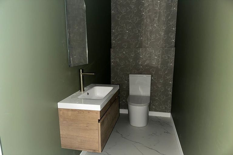 Photo of property in 21 Ruru Street, Waikanae, 5036