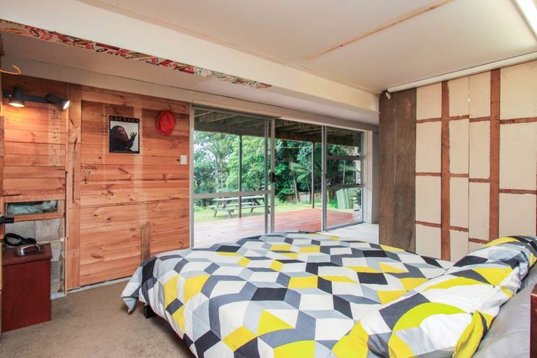 Photo of property in 15 Tane Road, Laingholm, Auckland, 0604