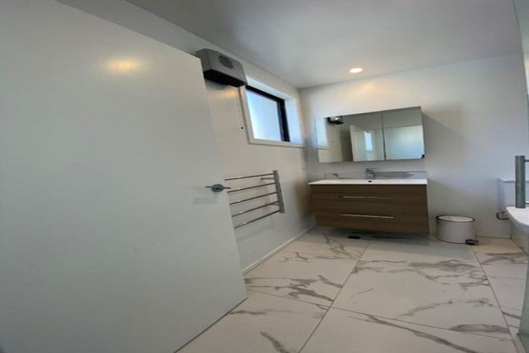 Photo of property in 4/158 Kilmore Street, Christchurch Central, Christchurch, 8013