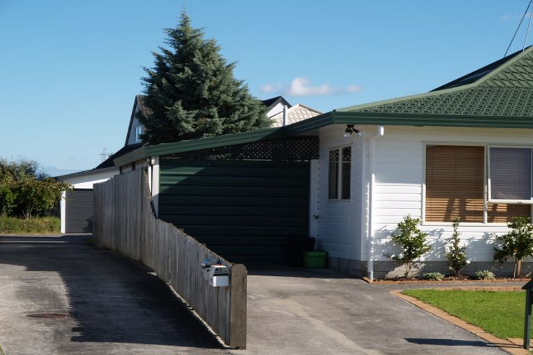 Photo of property in 3/66 Frank Nobilo Drive, Golflands, Auckland, 2013