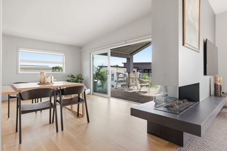 Photo of property in 1025b Papamoa Beach Road, Papamoa Beach, 3118