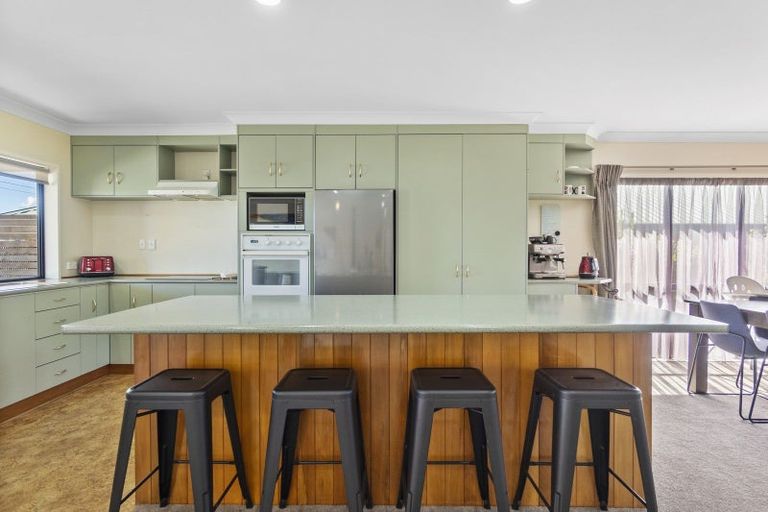 Photo of property in 17 Sunny Dale, Western Heights, Hamilton, 3200