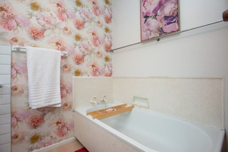 Photo of property in 2/401 Market Street South, Hastings, 4122