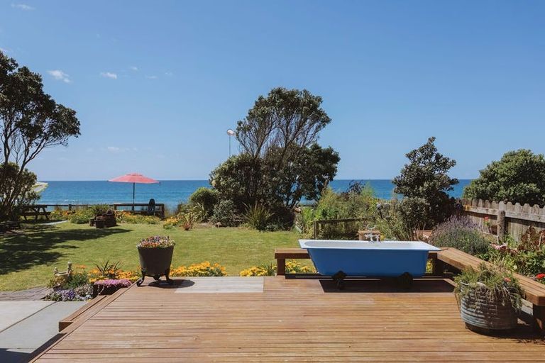 Photo of property in 515 Pukehina Parade, Pukehina, Te Puke, 3189