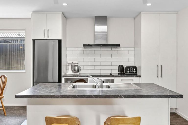 Photo of property in 7 Tomtit Crescent, Lake Hawea, Wanaka, 9382