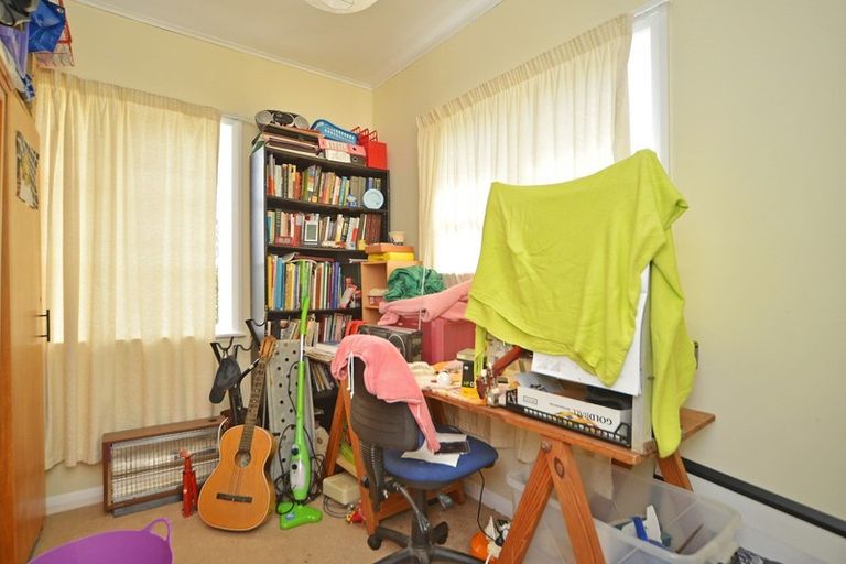 Photo of property in 46 Brandon Street, Featherston, 5710