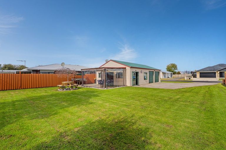 Photo of property in 25 Whitby Avenue, Whitianga, 3510