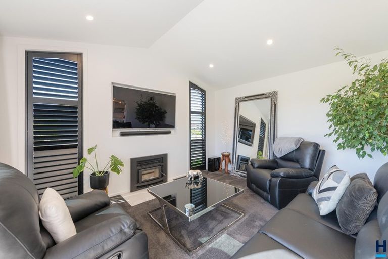 Photo of property in 4 Puketutu Grove, Motueka, 7120