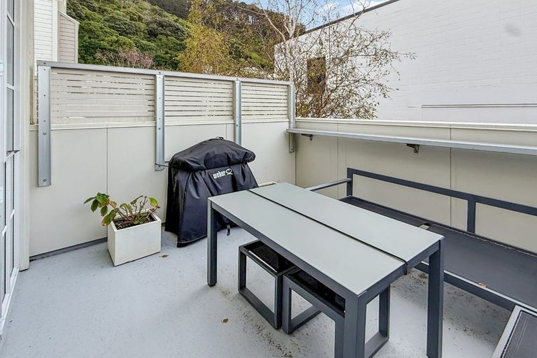 Photo of property in 39 Little George Street, Thorndon, Wellington, 6011