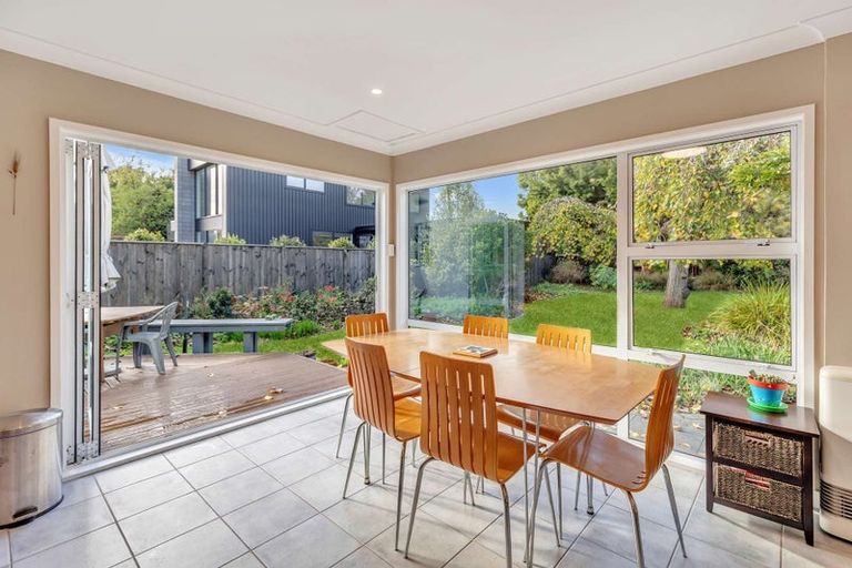 Photo of property in 6 Awatea Terrace, Hokowhitu, Palmerston North, 4410