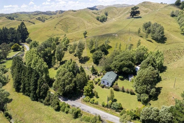 Photo of property in 404 North Road, Mauriceville, Masterton, 5882