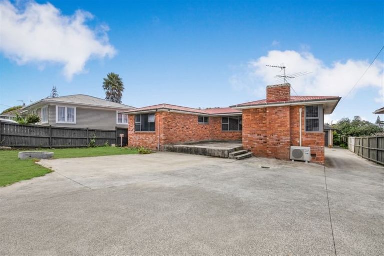 Photo of property in 8 Thompson Terrace, Manurewa, Auckland, 2102