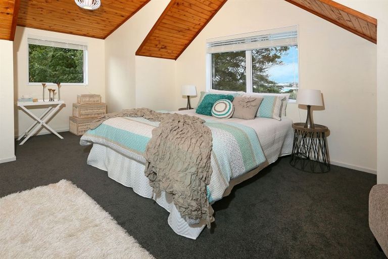 Photo of property in 1/37 Rhinevale Close, Henderson, Auckland, 0612