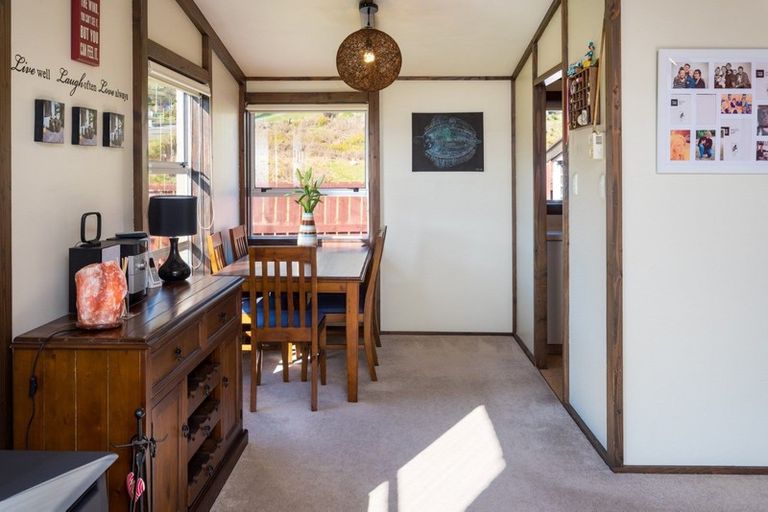 Photo of property in 11 Cornwall Street, Picton, 7220