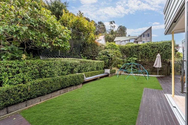 Photo of property in 32 Mccoll Street, Vogeltown, Wellington, 6021