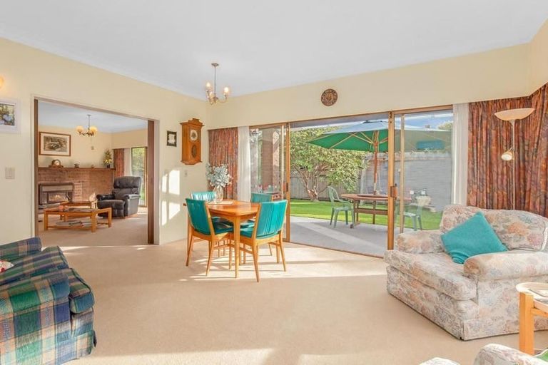 Photo of property in 53 Kohekohe Road, Waikanae, 5036