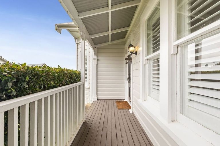 Photo of property in 17 Perrin Place, Kelvin Grove, Palmerston North, 4414