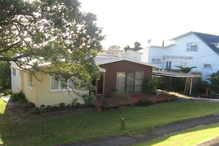 Photo of property in 5 Bank Street, Hillcrest, Auckland, 0627