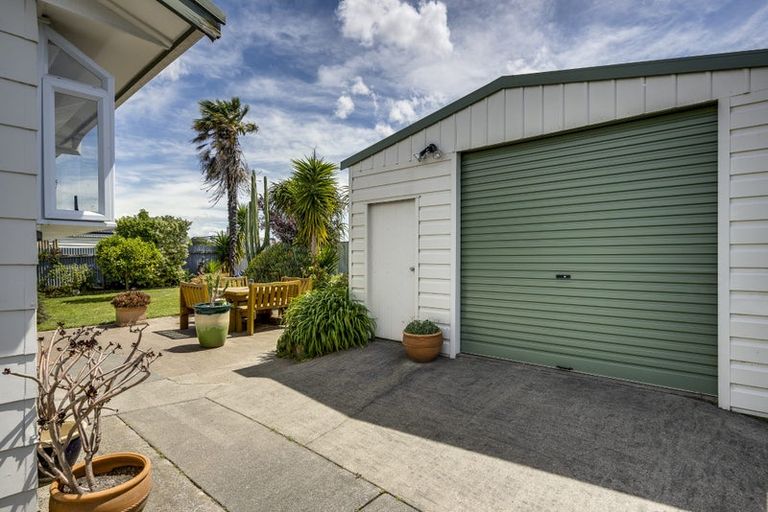 Photo of property in 32 Skerrett Crescent, Tamatea, Napier, 4112