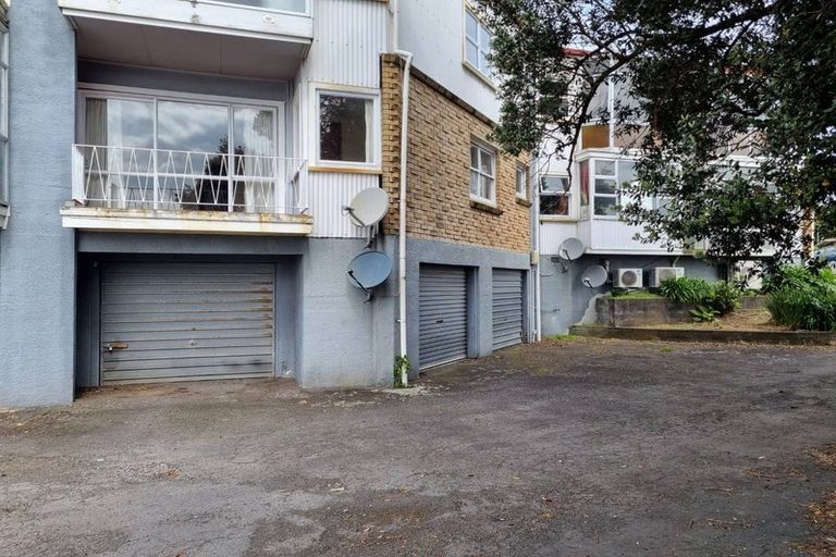 Photo of property in 5/184 Powderham Street, New Plymouth, 4310