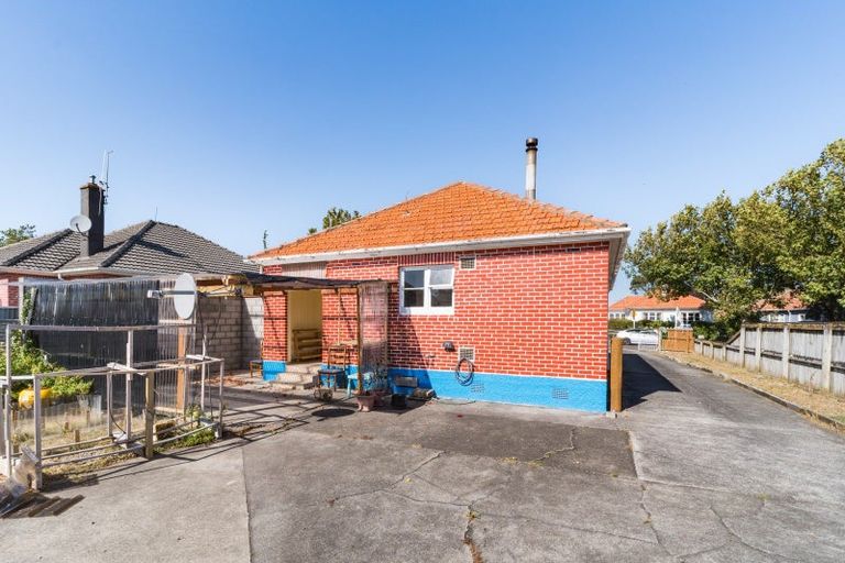 Photo of property in 35 Rangiora Avenue, Roslyn, Palmerston North, 4414