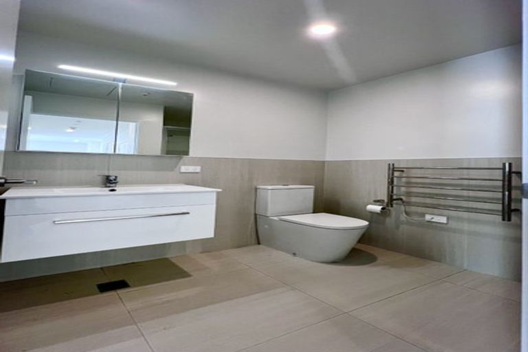 Photo of property in 201/340 Onehunga Mall, Onehunga, Auckland, 1061