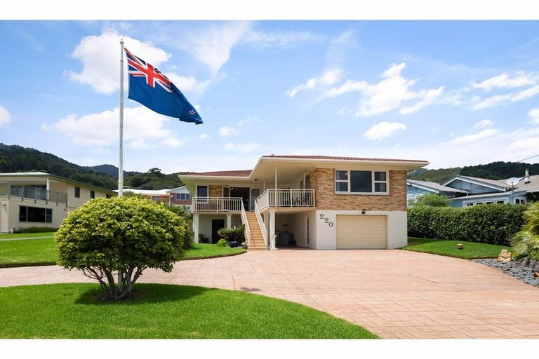 Photo of property in 220 Thames Coast Sh25 Road, Thornton Bay, Thames, 3575