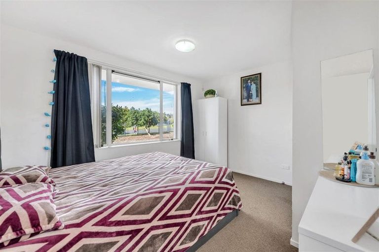 Photo of property in 1/28 Oneroa Road, East Tamaki, Auckland, 2013