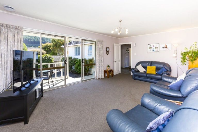 Photo of property in 18 Mccurdy Street, Elderslea, Upper Hutt, 5018