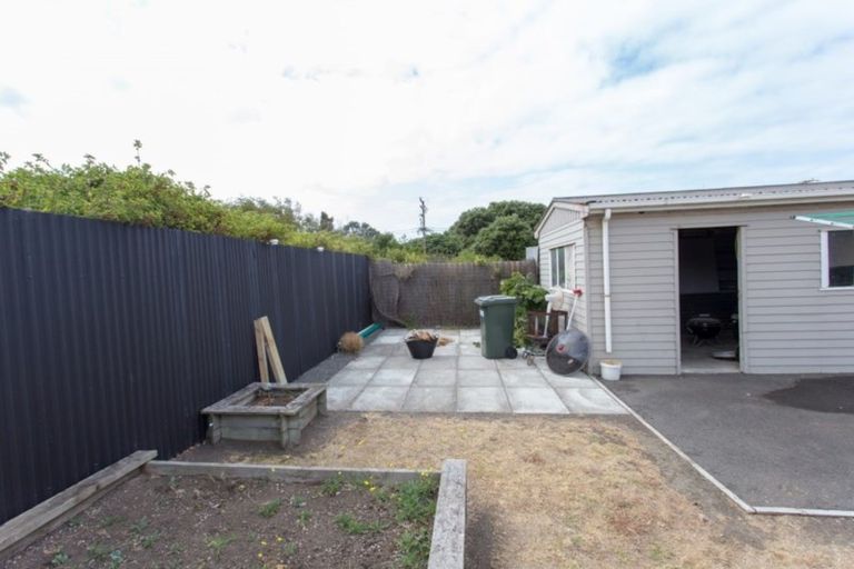 Photo of property in 52 Matai Street, Castlecliff, Whanganui, 4501