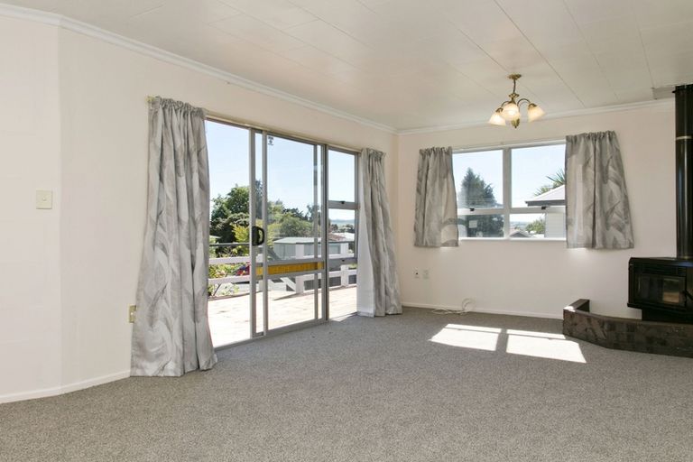 Photo of property in 22 Frederick Street, Two Mile Bay, Taupo, 3330