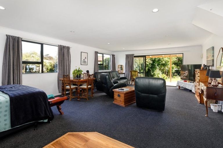 Photo of property in 43 Holdaway Street, Riversdale, Blenheim, 7201