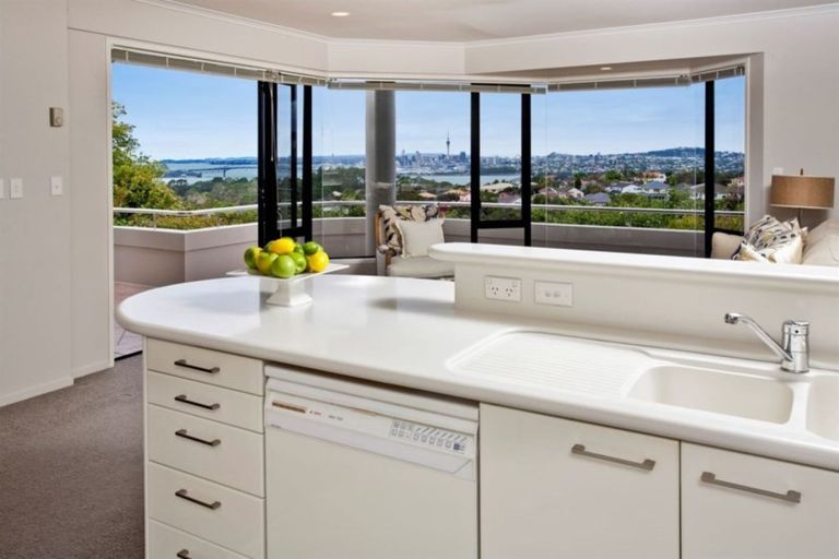 Photo of property in 52 Onetaunga Road, Chatswood, Auckland, 0626